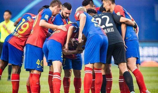 广州富力主场淘汰竞争对手，晋级下一轮比赛