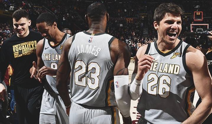 雷速直播-广东队完胜骑士，利拉德带队取胜