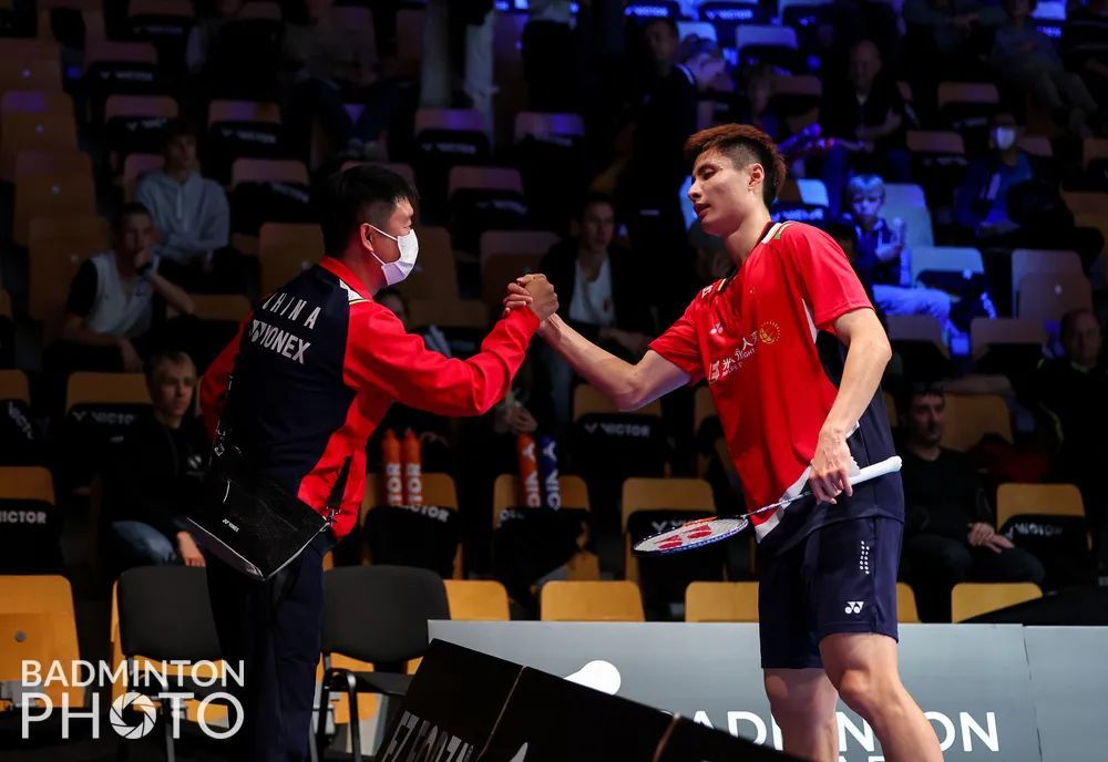 雷速下载-泰国队力克马来西亚队，马琳扛起全队