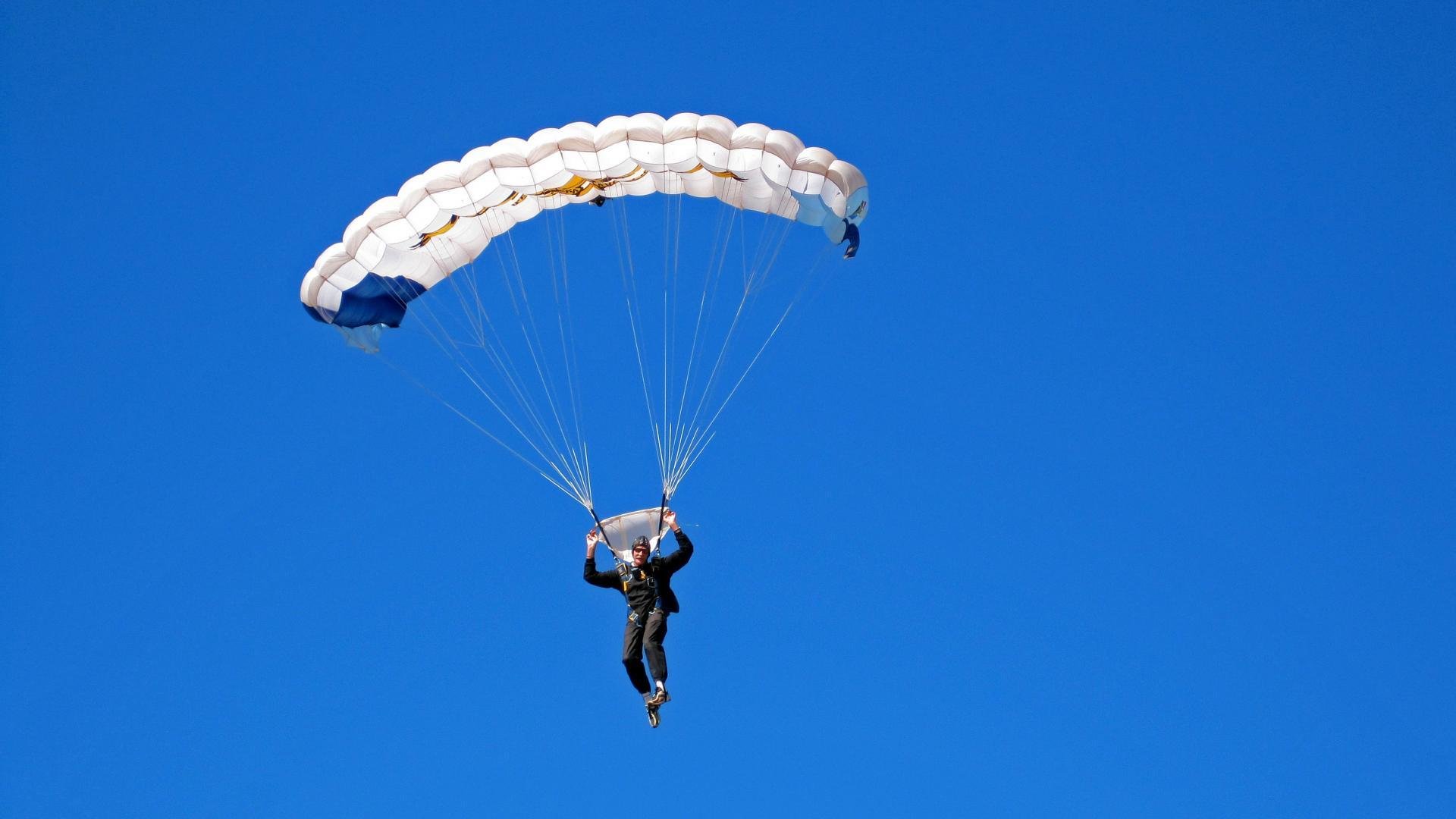 突尼斯横扫挪威,凯塞多在德甲争冠战接管比赛