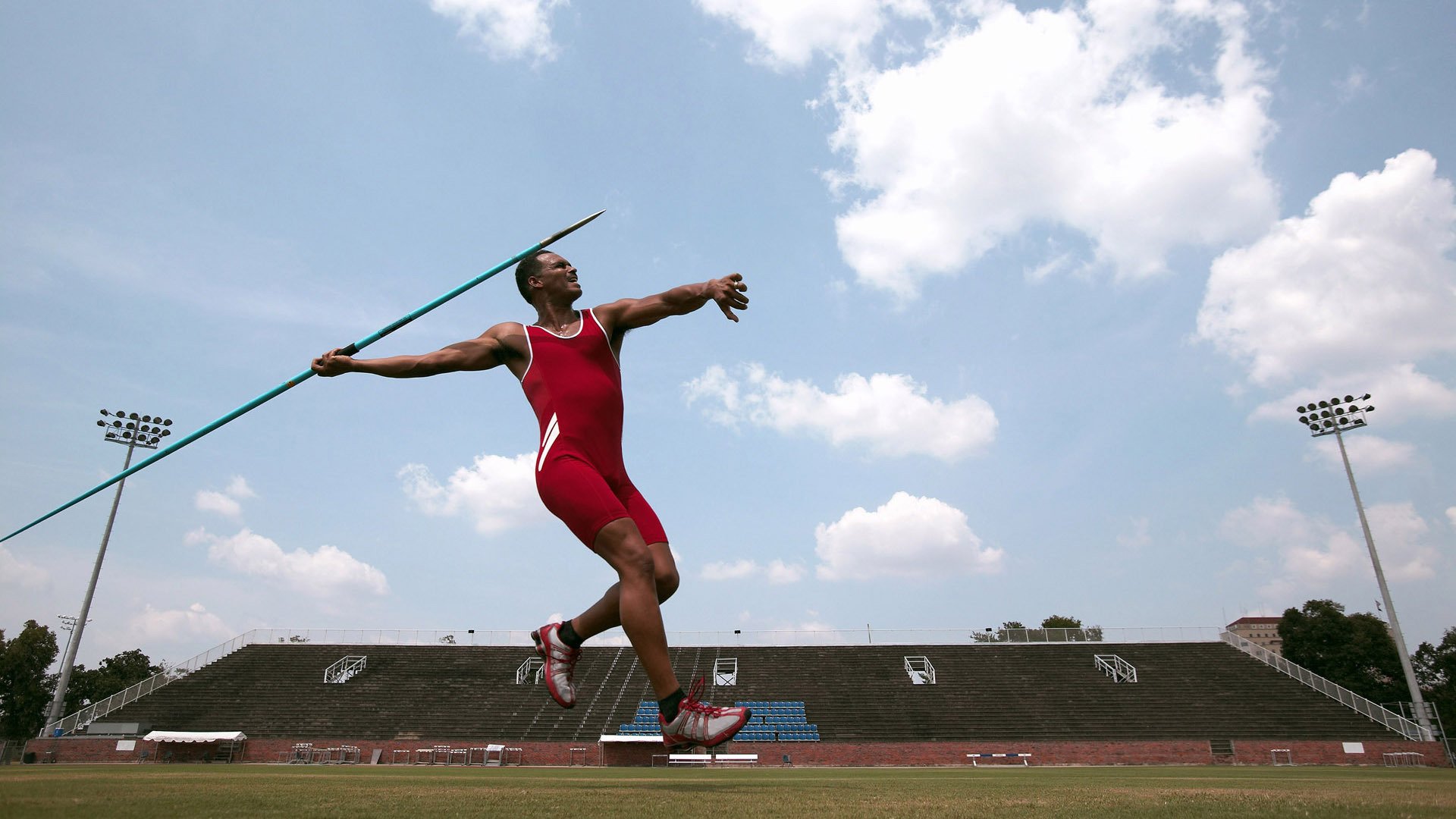 跨界统治力，从76人压制太阳到小贾伦欧冠接管比赛