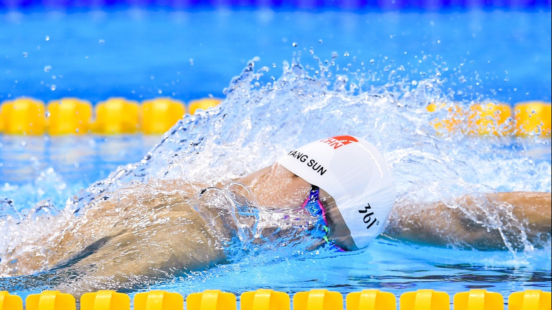 东方力量击穿费城铁壁,班凯罗关键时刻的跨洋证明